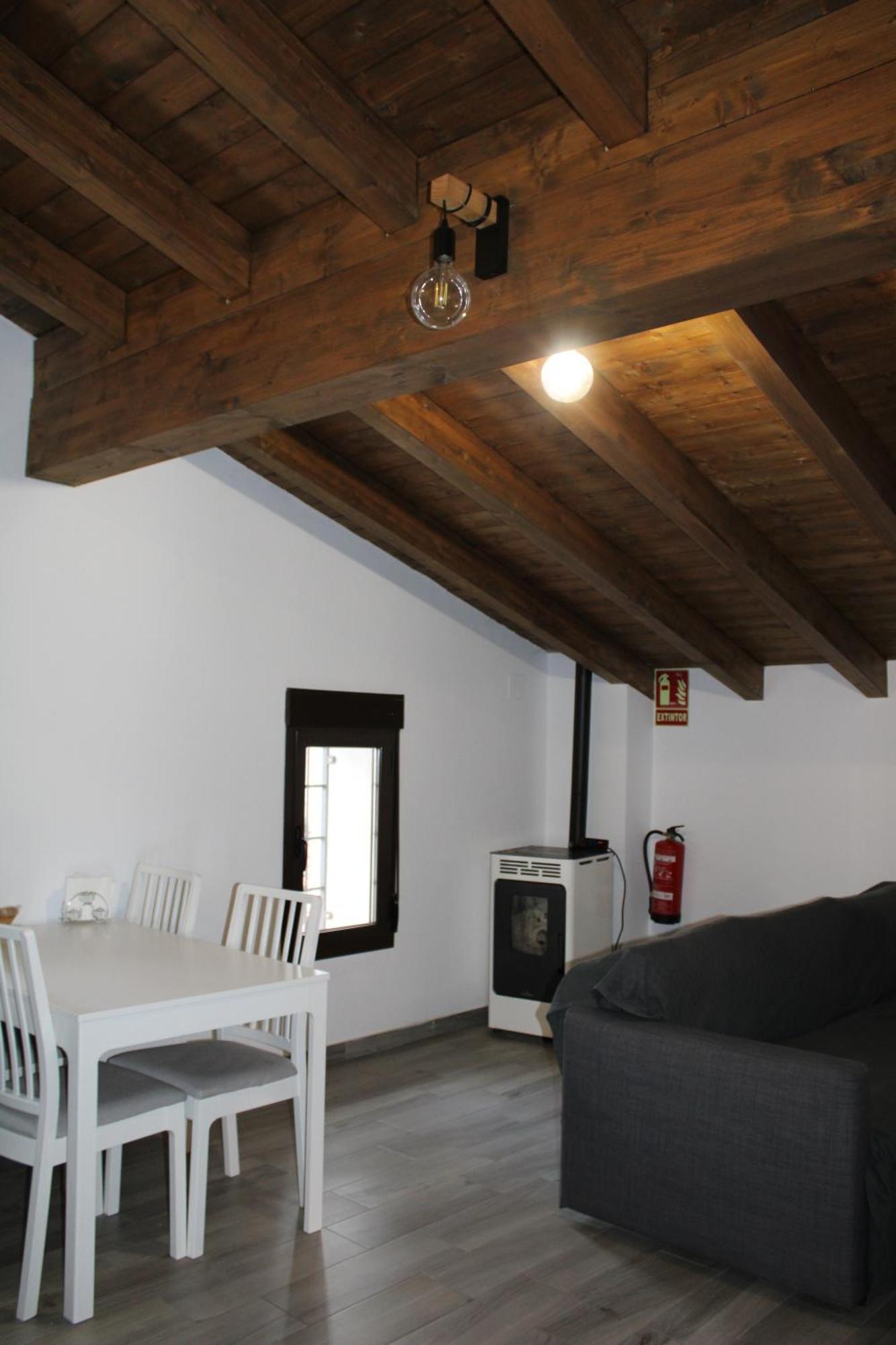 Apartamentos Patas Y Patetas Tragacete Εξωτερικό φωτογραφία